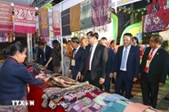 Dien Bien fair promotes Viet Nam-Laos -China trade links